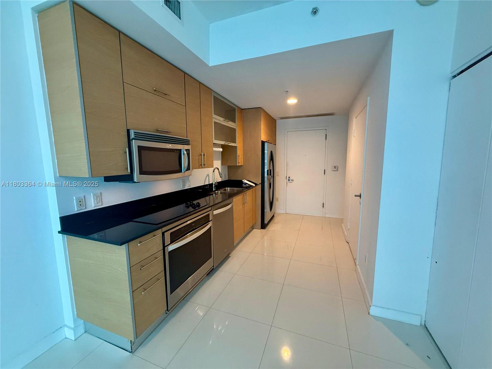 INFINITY AT BRICKELL COND - Residential Lease