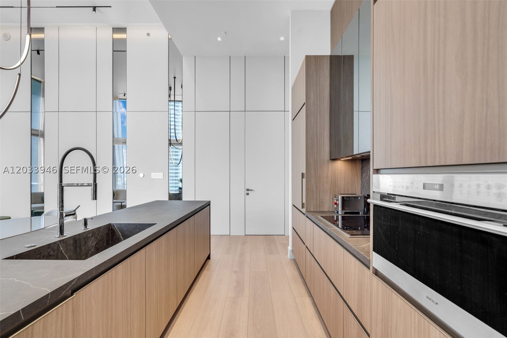 475 Brickell Ave 2215