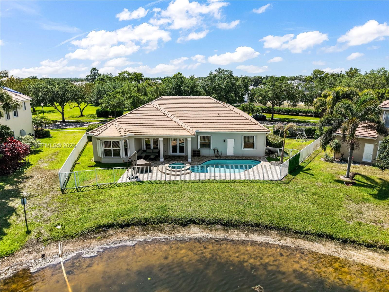 SAVANNAH ESTATES - Residential