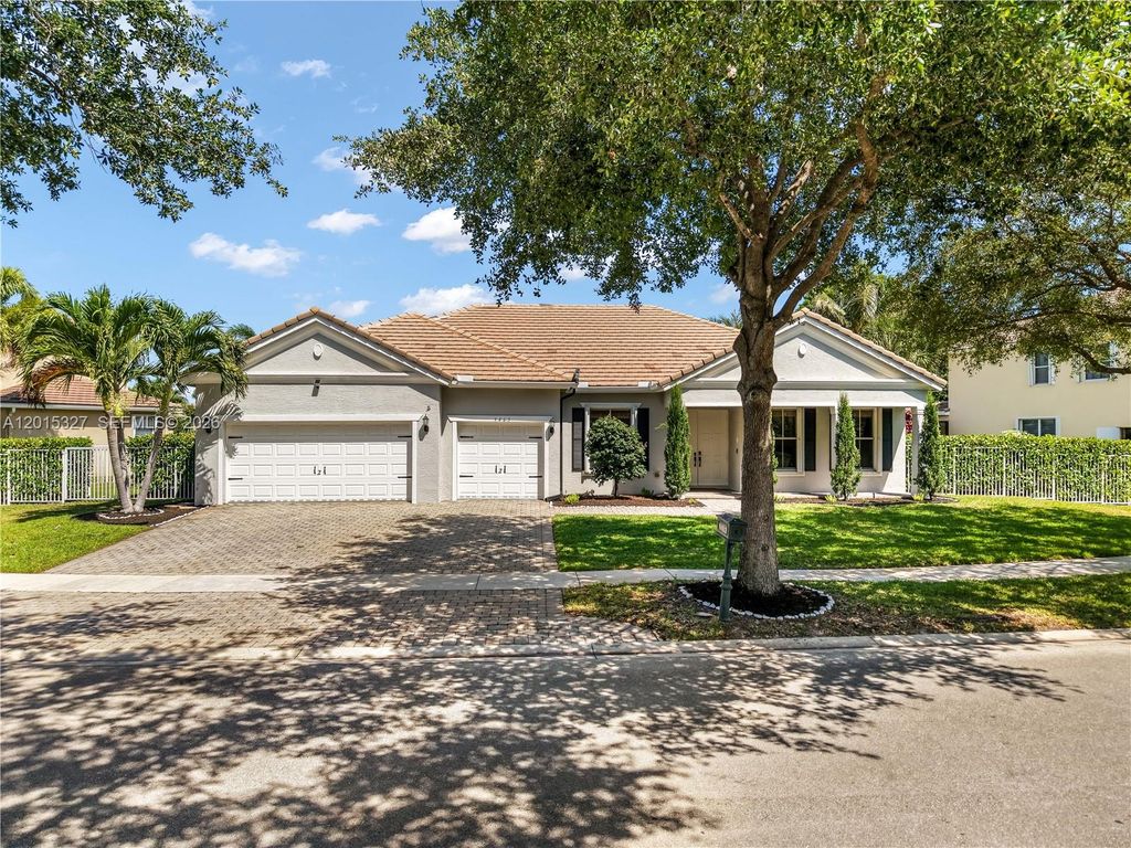 Photo of 9463 Savannah Estates Dr, Lake Worth, FL 33467 (MLS # A12015327)