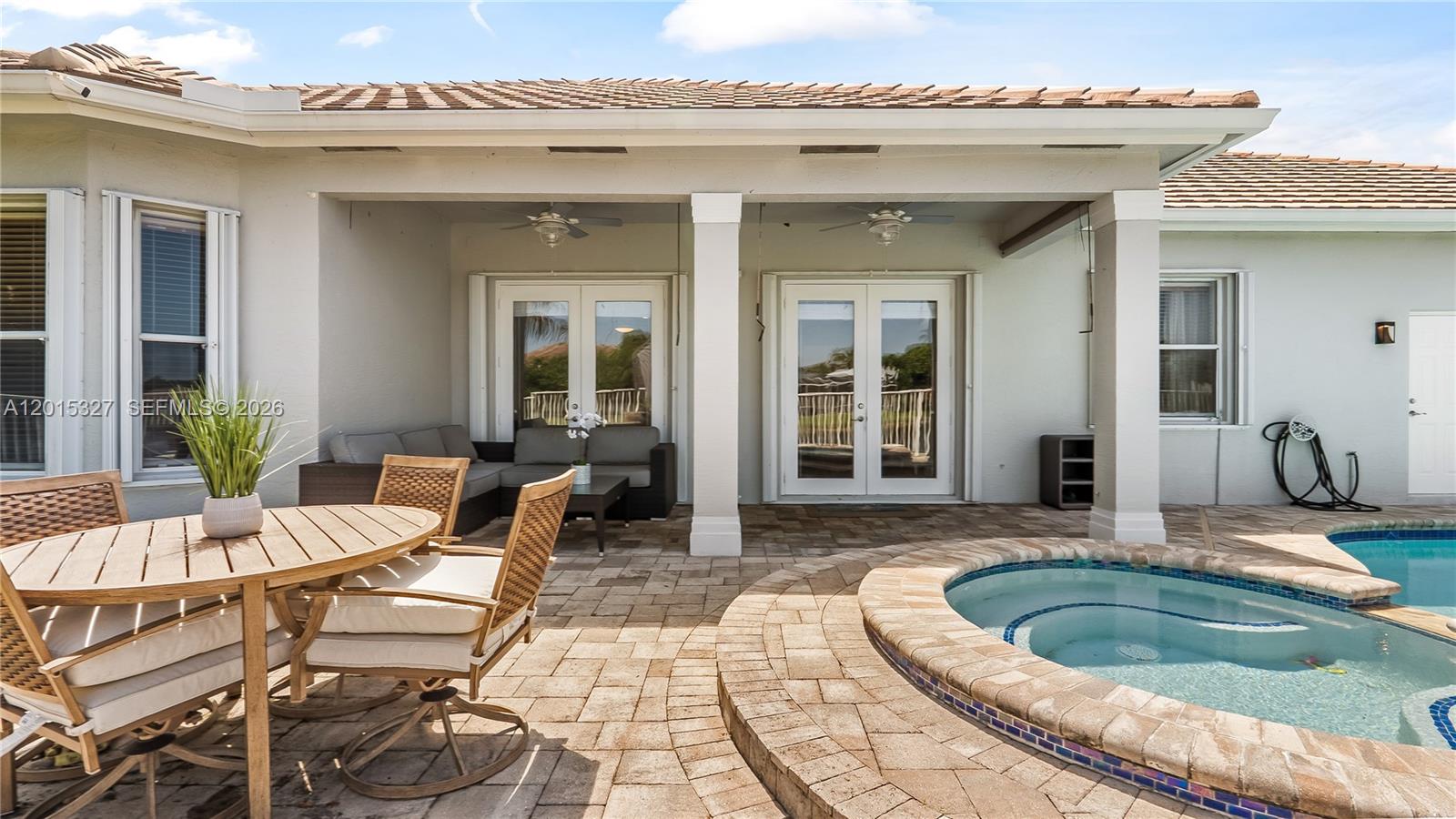 SAVANNAH ESTATES - Residential