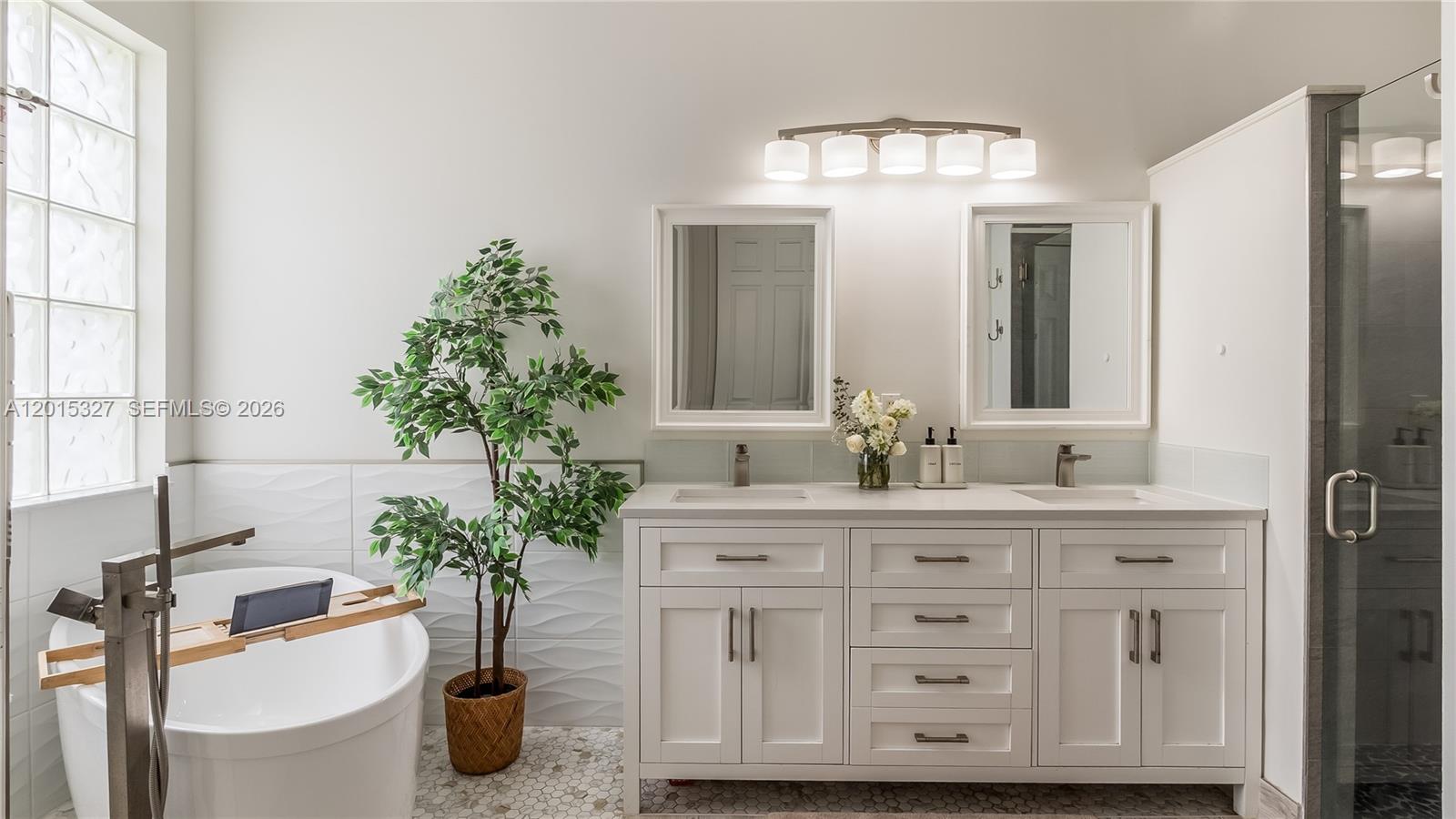 SAVANNAH ESTATES - Residential