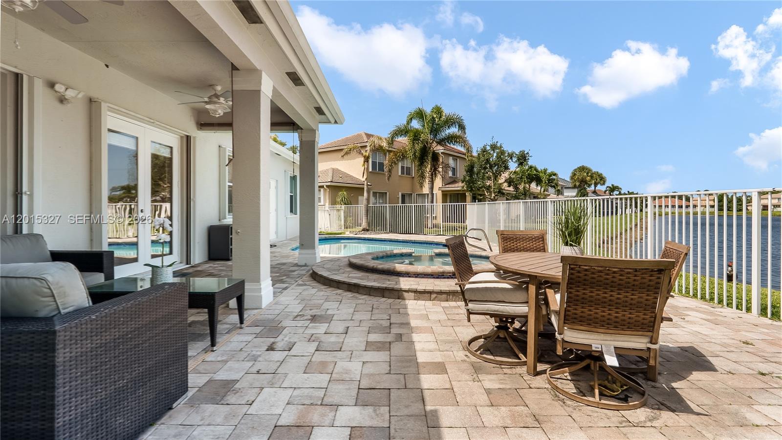 SAVANNAH ESTATES - Residential