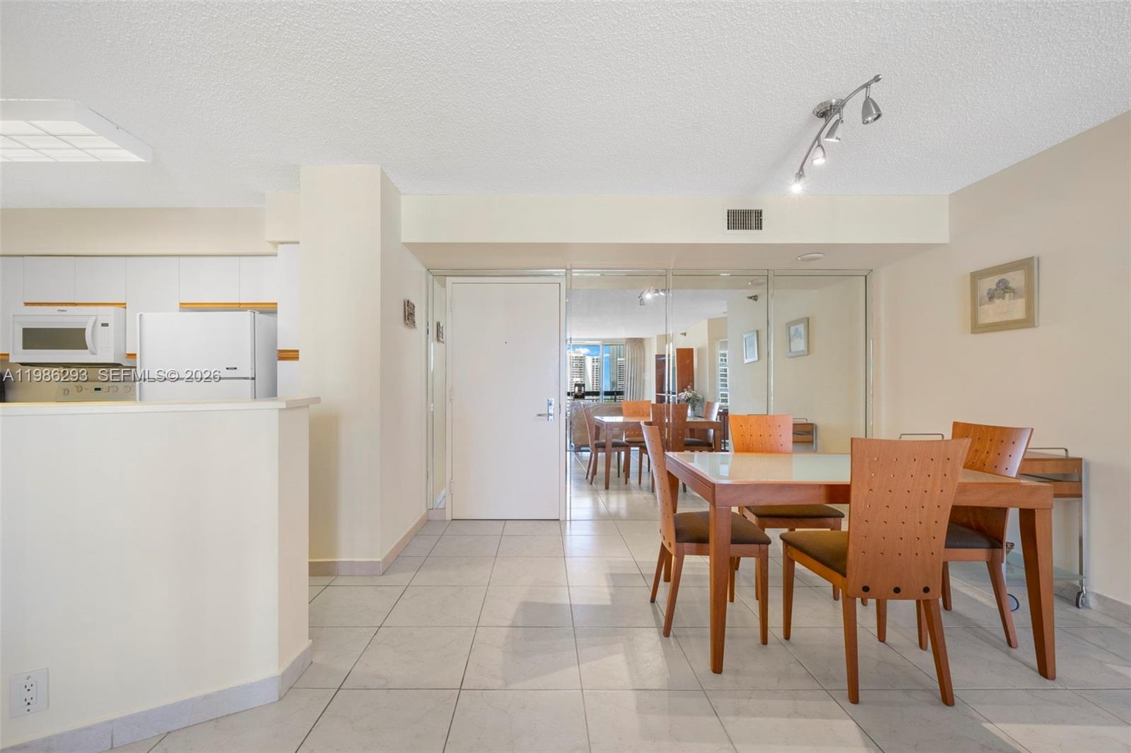 MYSTIC POINTE TOWER 600 - Residential Lease