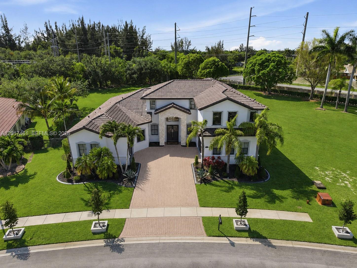 HARBOUR LAKES ESTATES - Residential