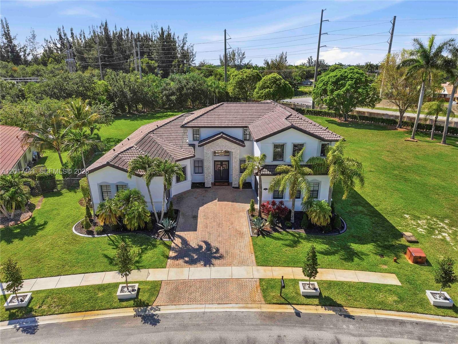 HARBOUR LAKES ESTATES - Residential