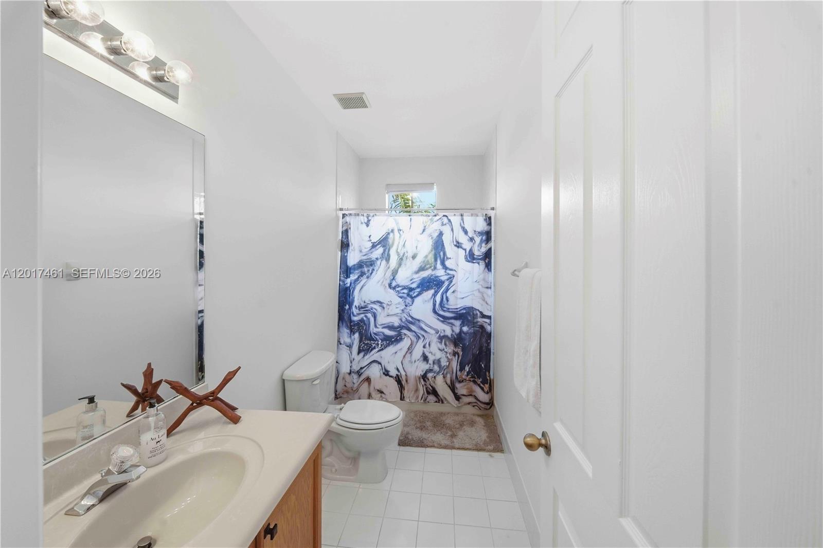 HARBOUR LAKES ESTATES - Residential