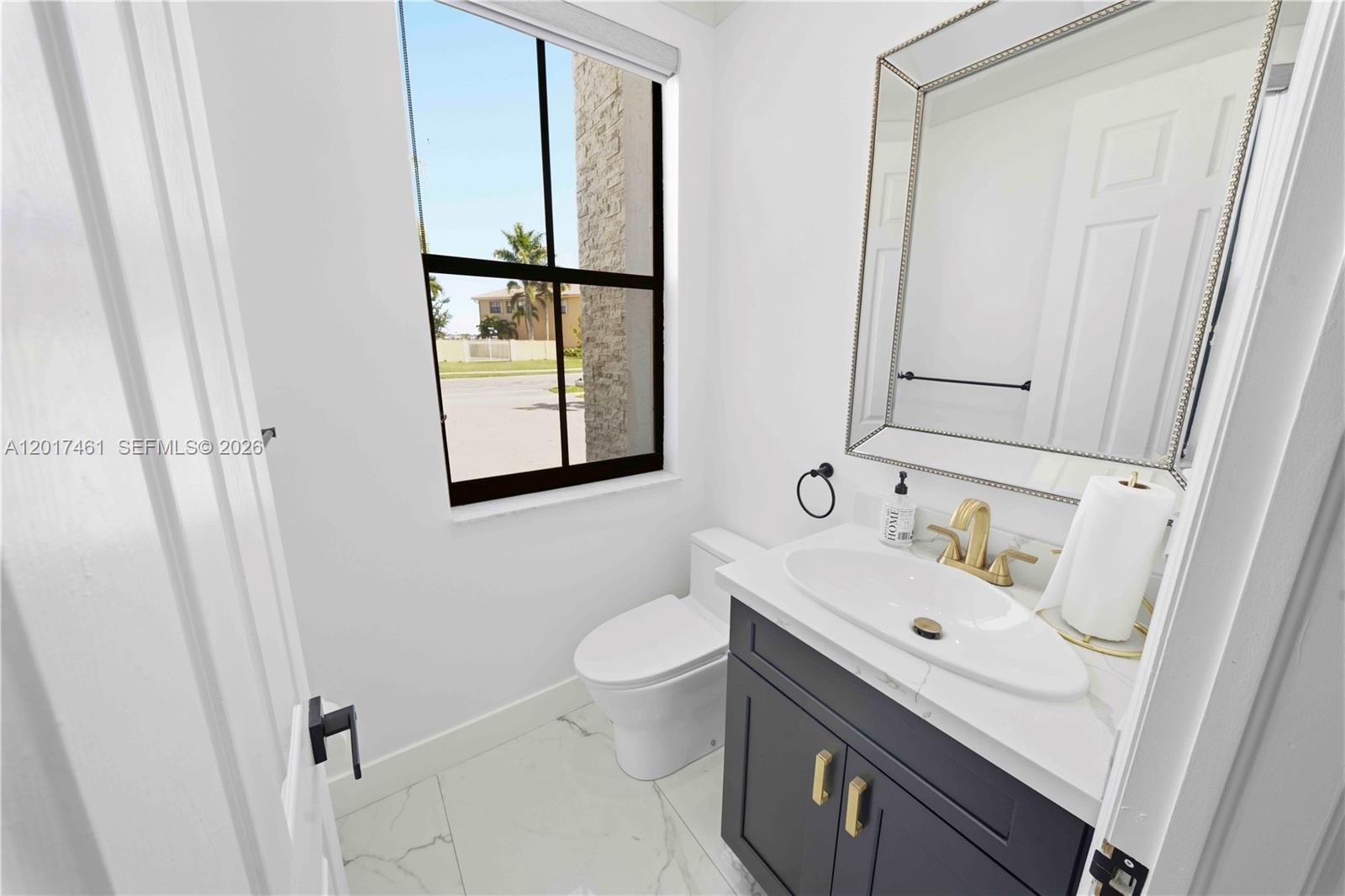 HARBOUR LAKES ESTATES - Residential