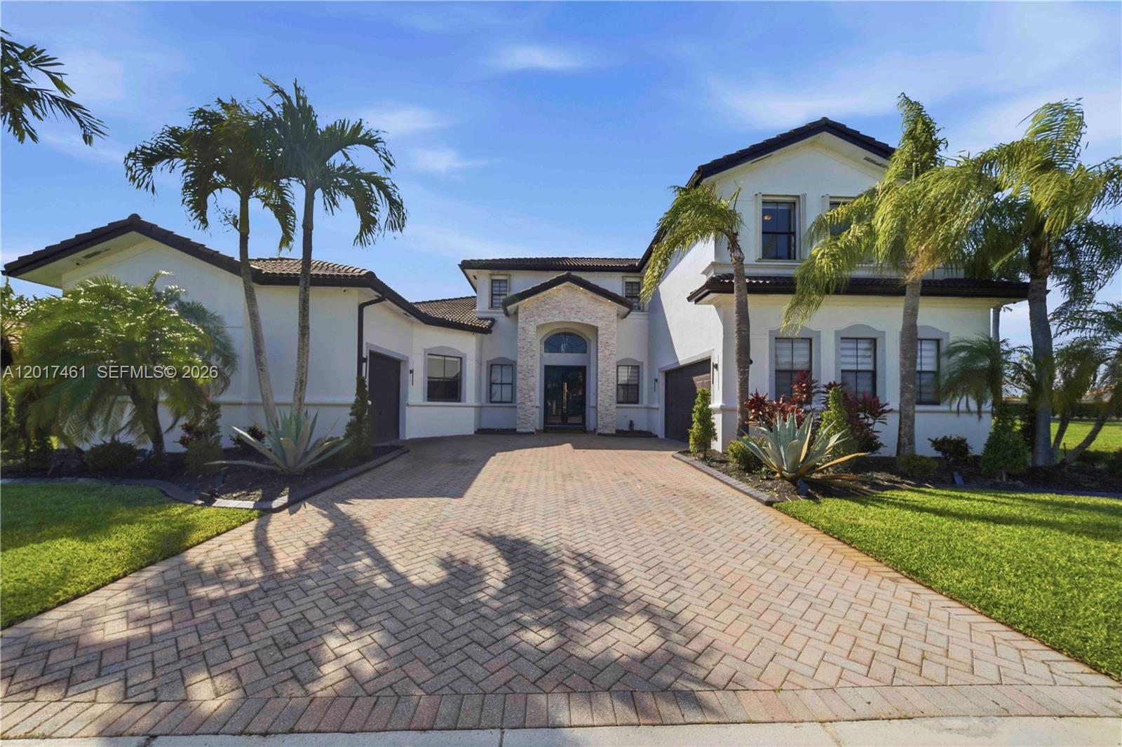 HARBOUR LAKES ESTATES - Residential
