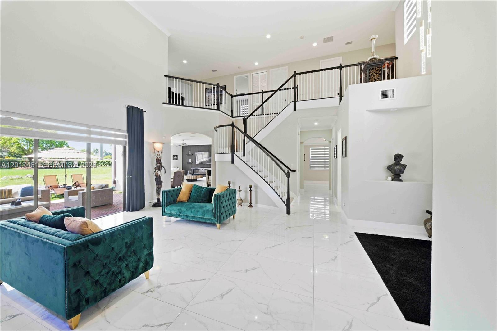 HARBOUR LAKES ESTATES - Residential