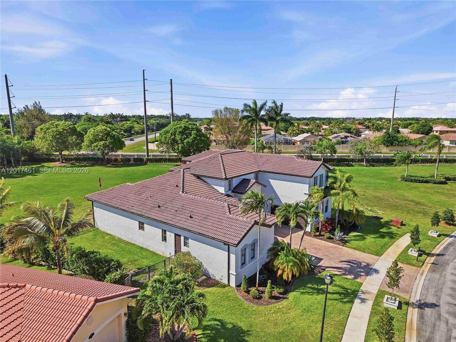 HARBOUR LAKES ESTATES - Residential