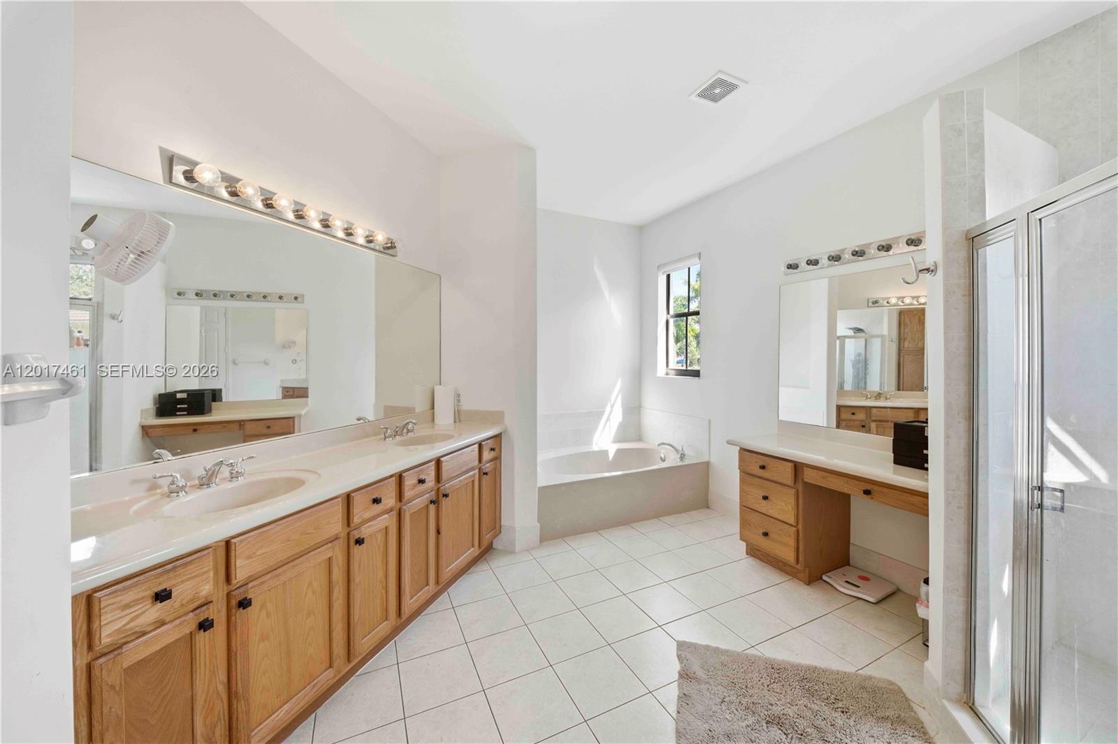 HARBOUR LAKES ESTATES - Residential