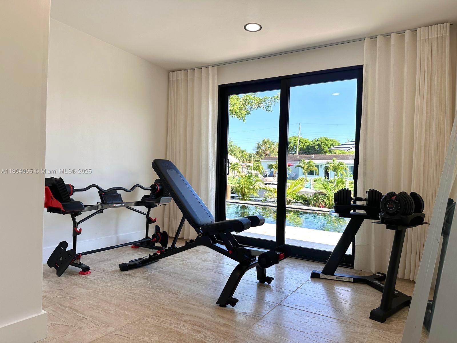 SOUTH NEW RIVER ISLES SEC - Residential