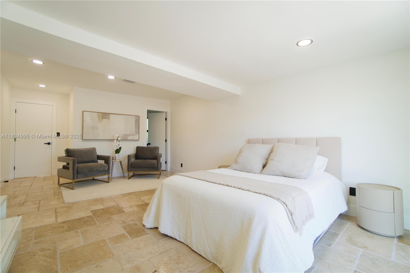 SOUTH NEW RIVER ISLES SEC - Residential