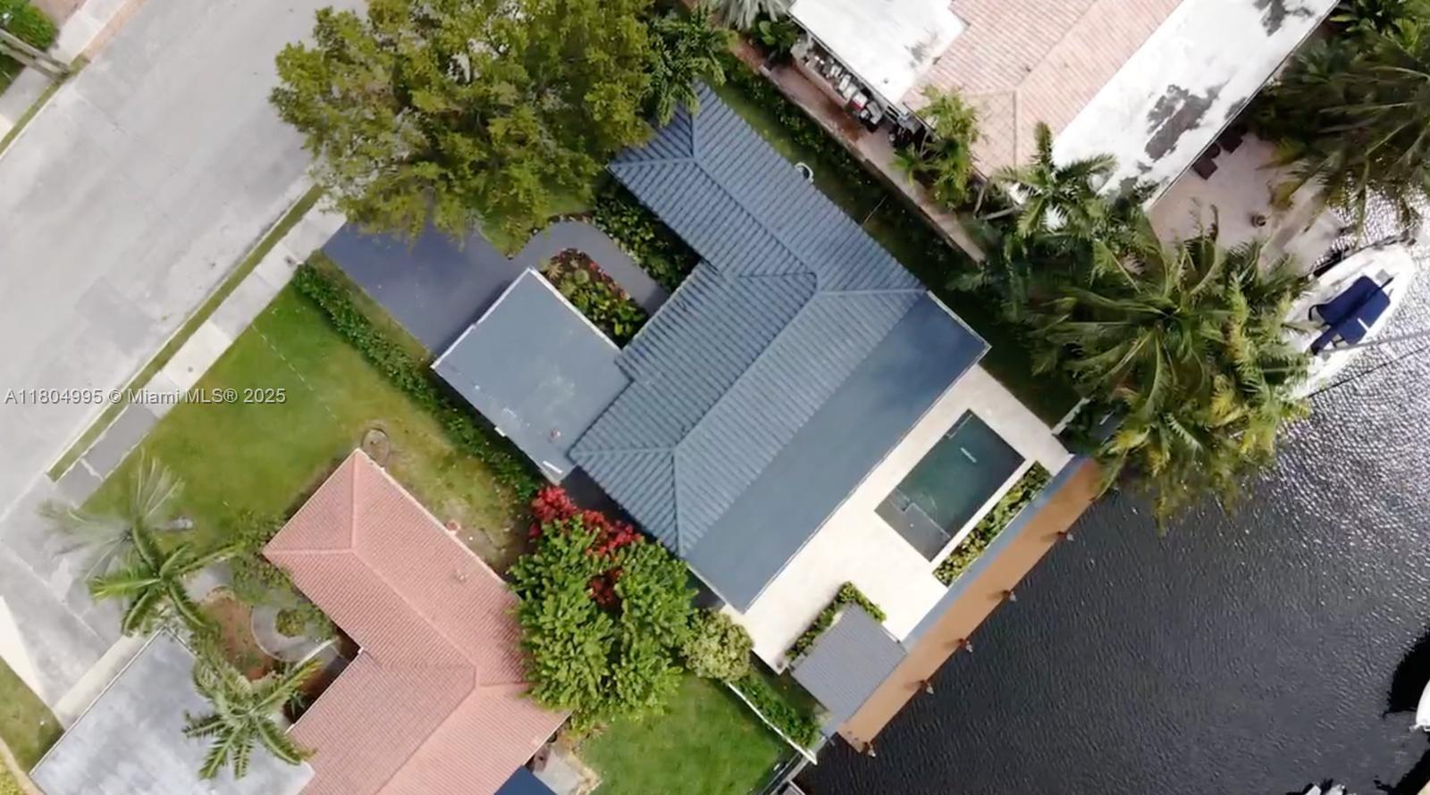 SOUTH NEW RIVER ISLES SEC - Residential