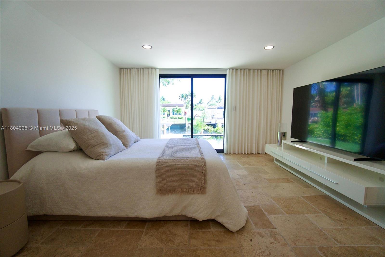 SOUTH NEW RIVER ISLES SEC - Residential