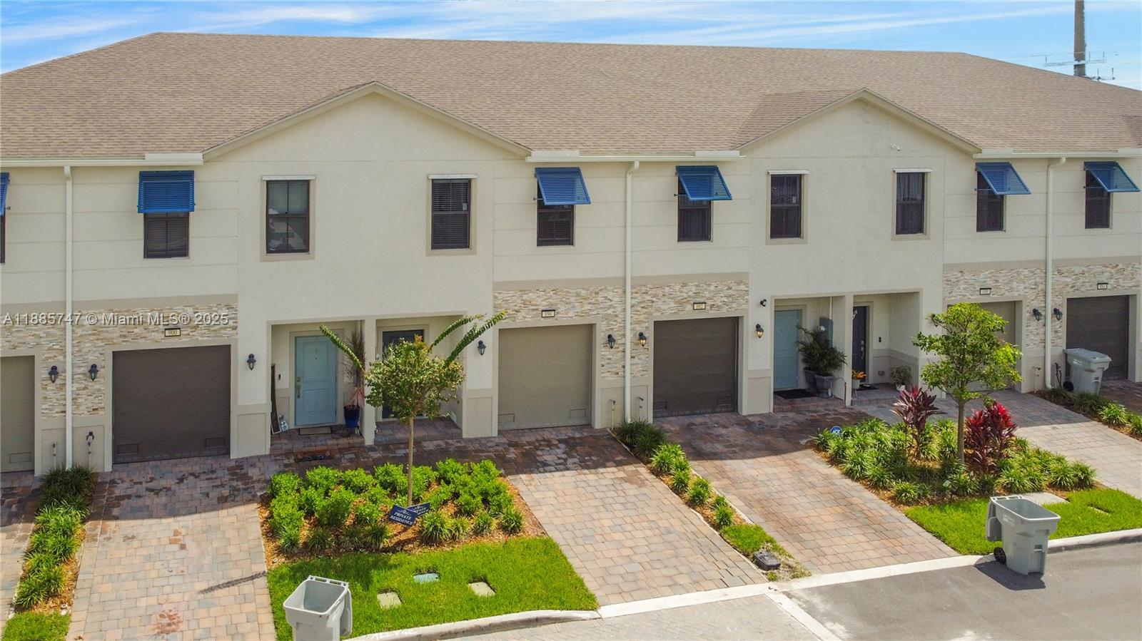 HIGHLAND OAKS - Residential Lease