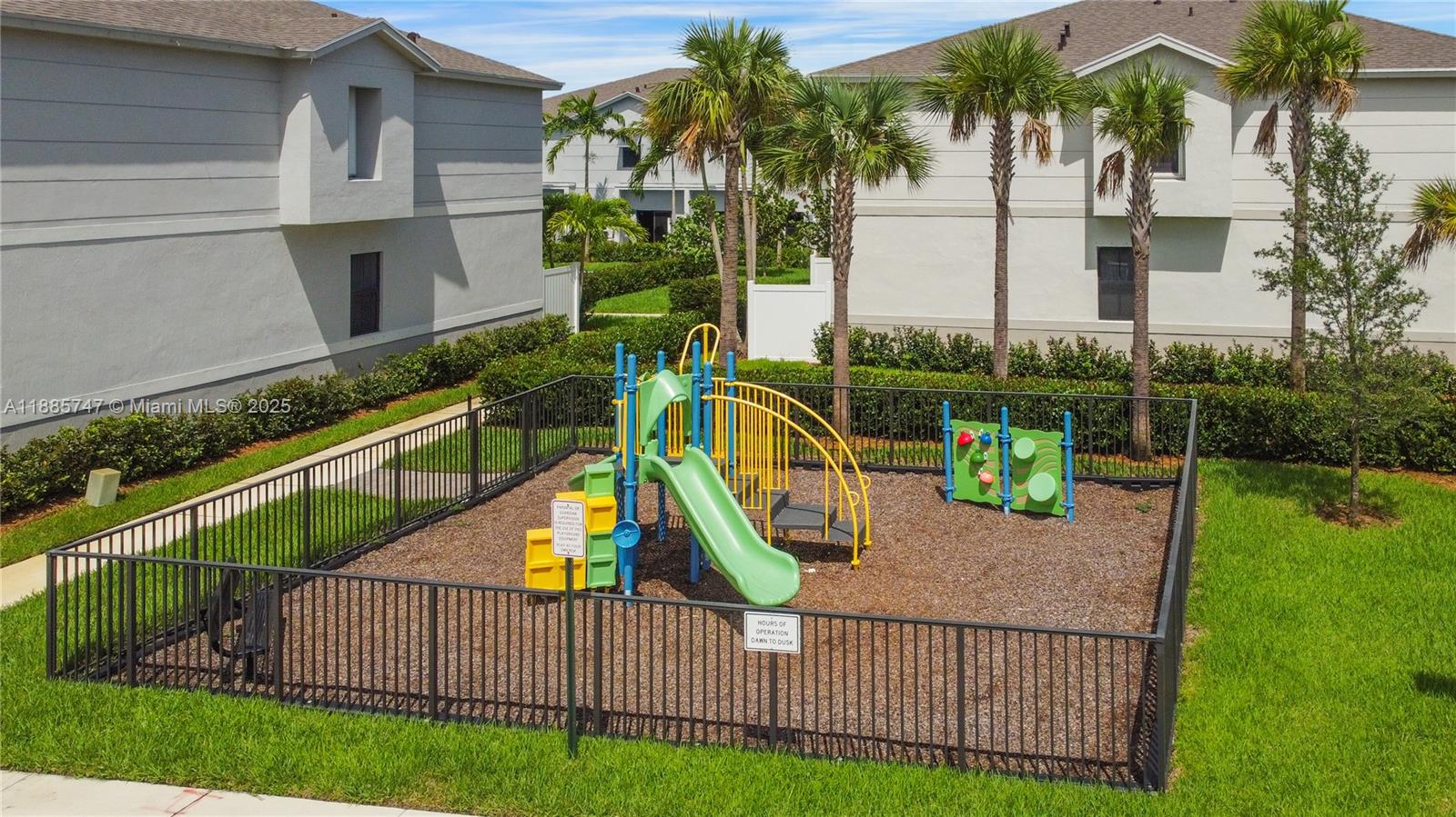 HIGHLAND OAKS - Residential Lease