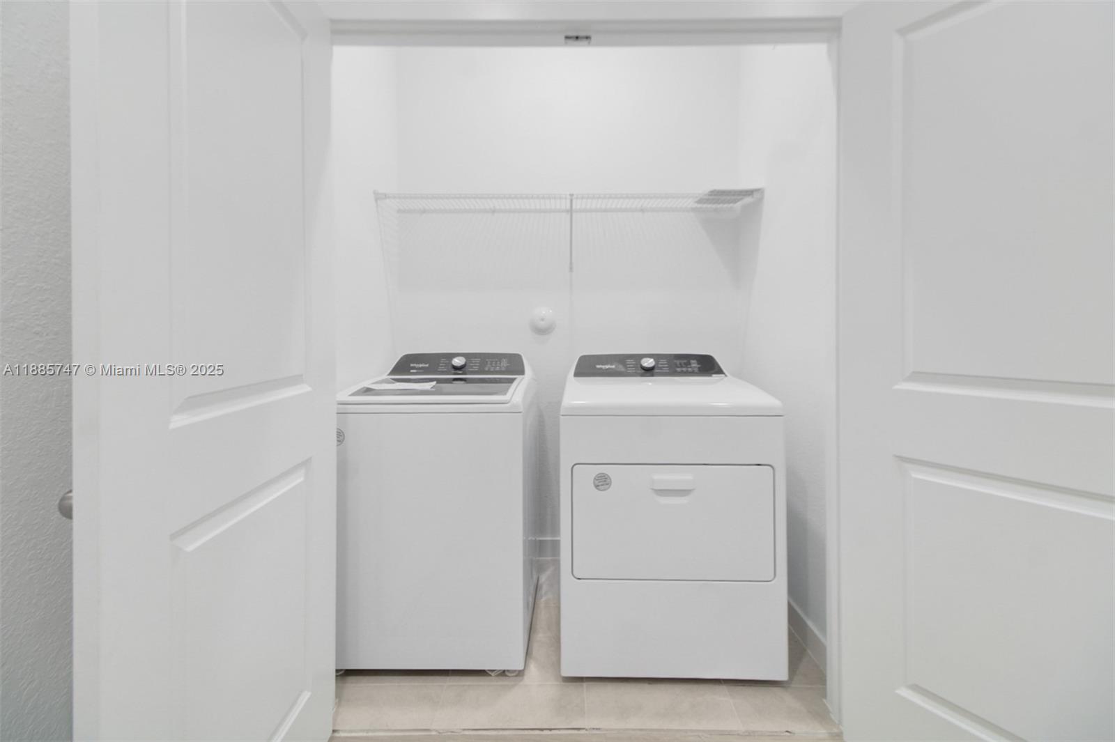 HIGHLAND OAKS - Residential Lease