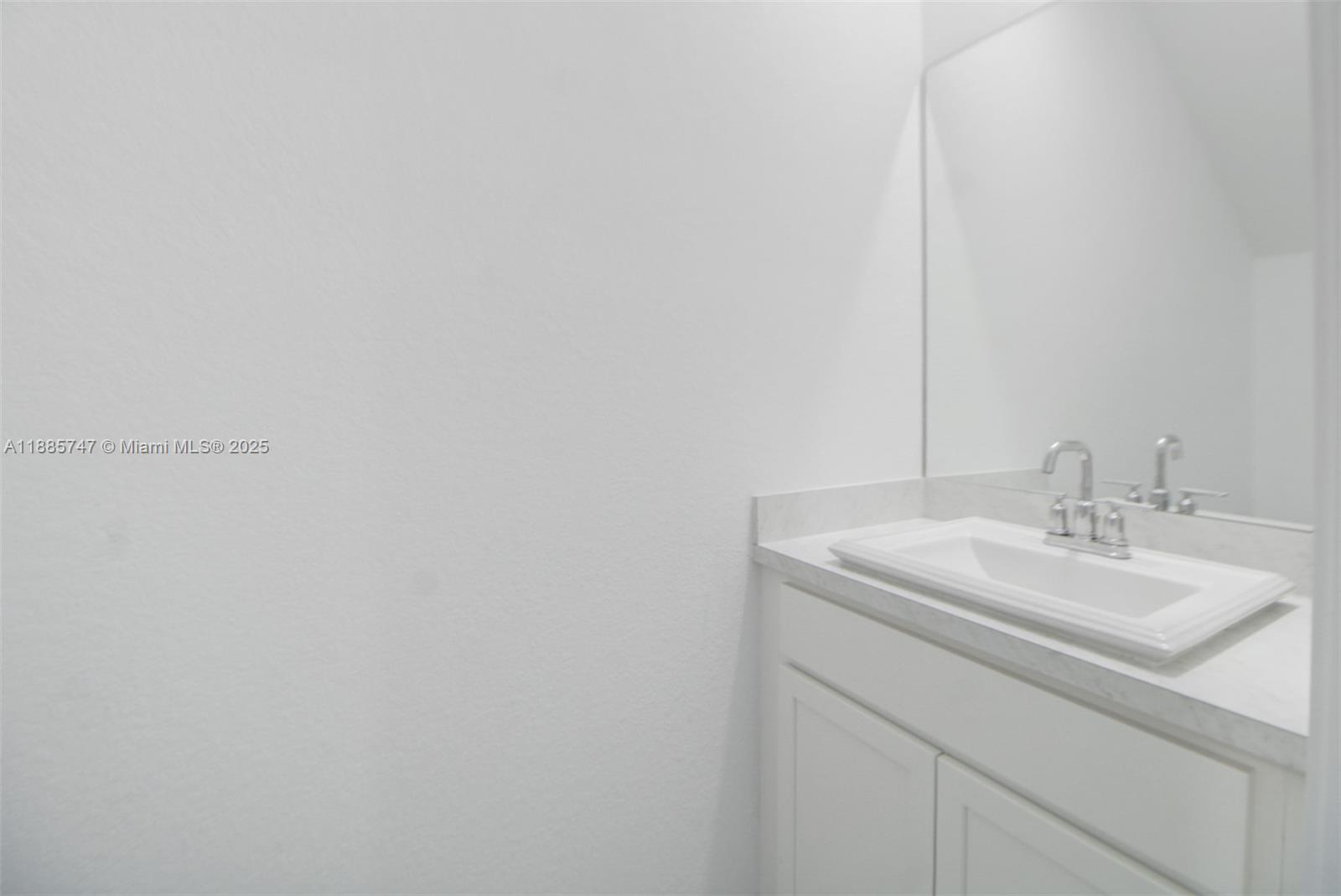 HIGHLAND OAKS - Residential Lease