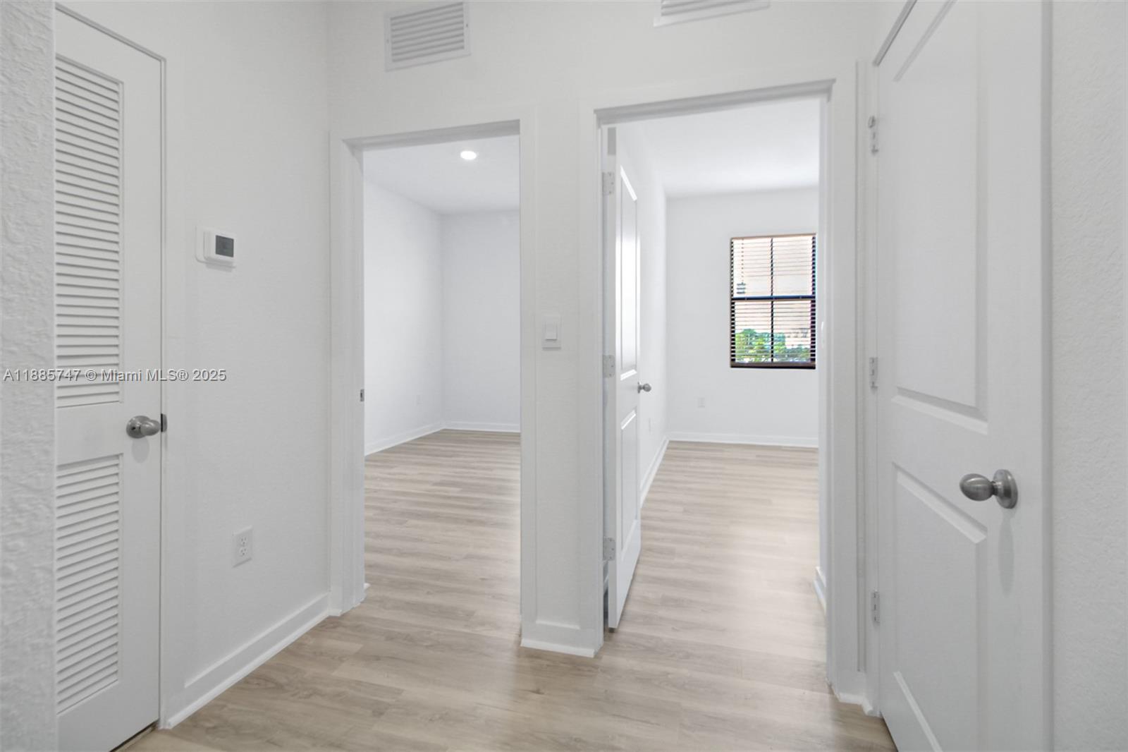 HIGHLAND OAKS - Residential Lease