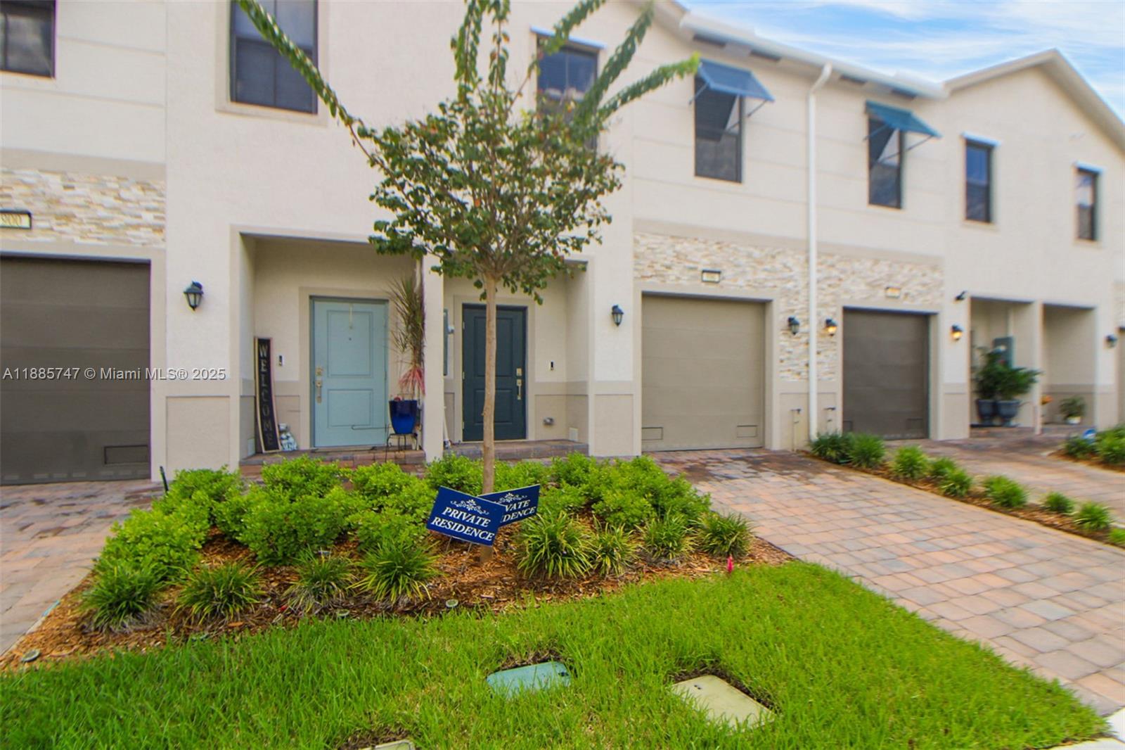 HIGHLAND OAKS - Residential Lease