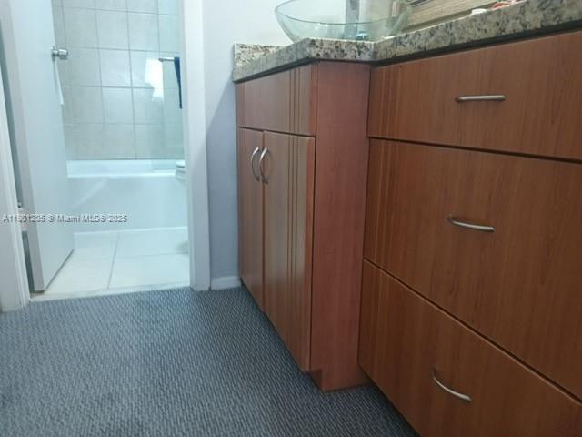 ARLEN HOUSE WEST CONDO - Residential