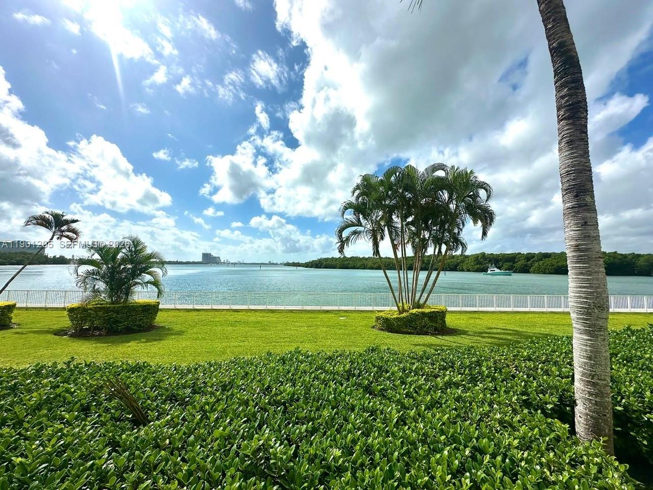 ARLEN HOUSE WEST CONDO - Residential