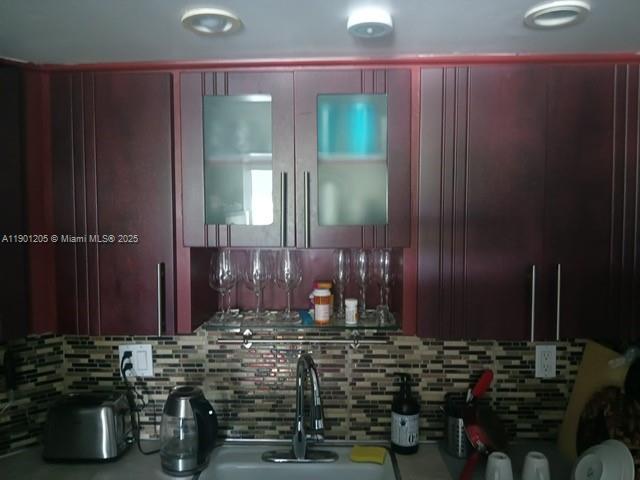 ARLEN HOUSE WEST CONDO - Residential