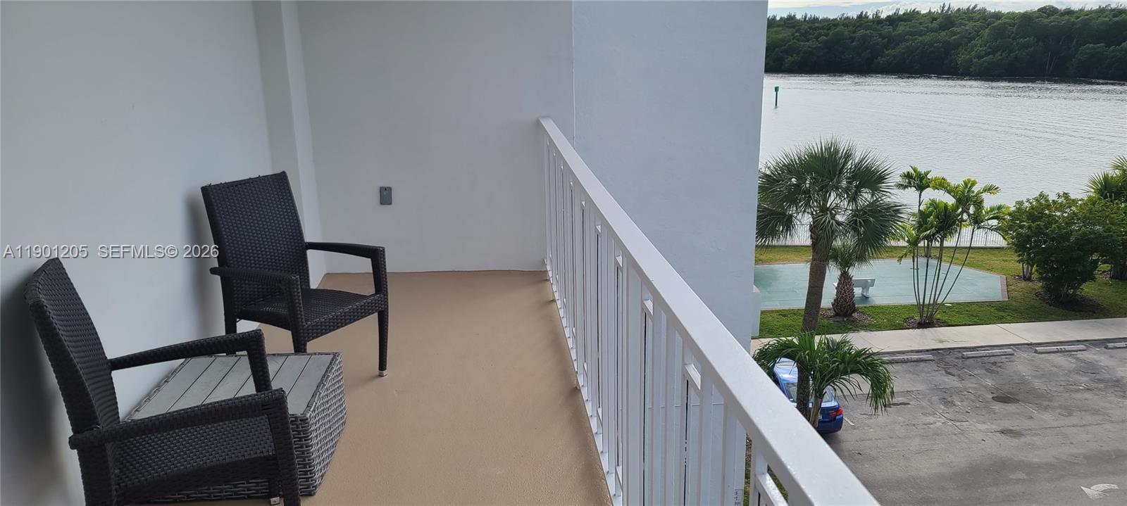 ARLEN HOUSE WEST CONDO - Residential