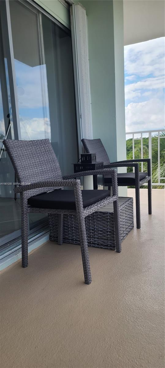 ARLEN HOUSE WEST CONDO - Residential