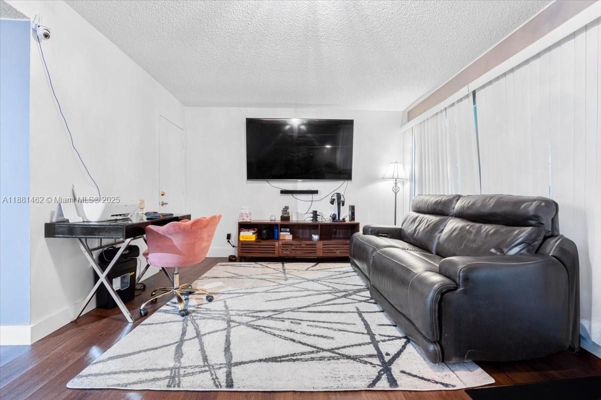 SANDPEBBLES TOWNHOUSE CON - Residential