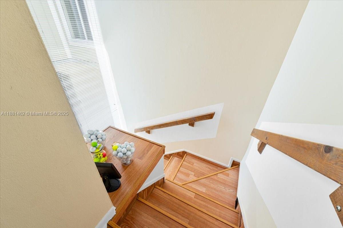 SANDPEBBLES TOWNHOUSE CON - Residential