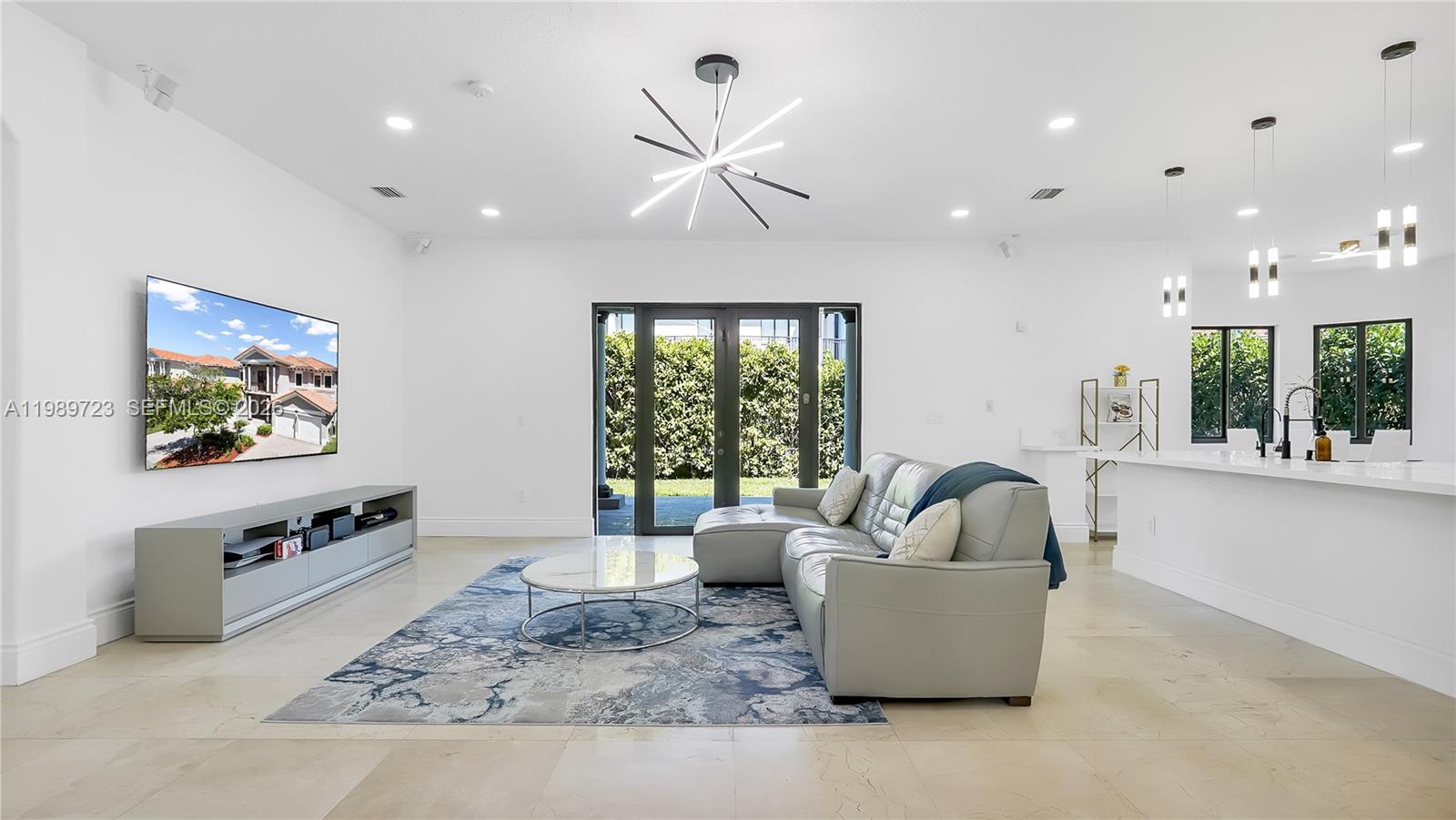 CUTLER CAY - Residential