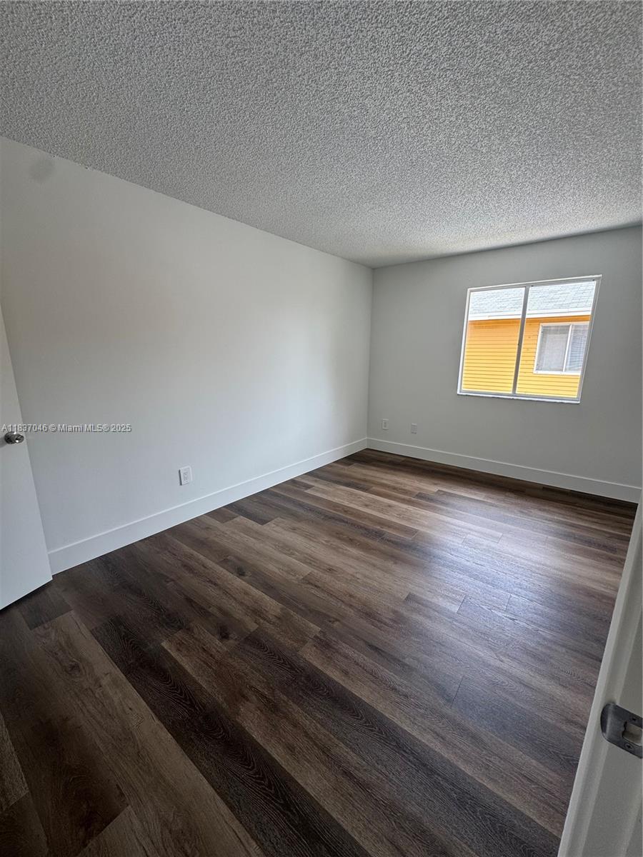 157 NE 12th Ave 157