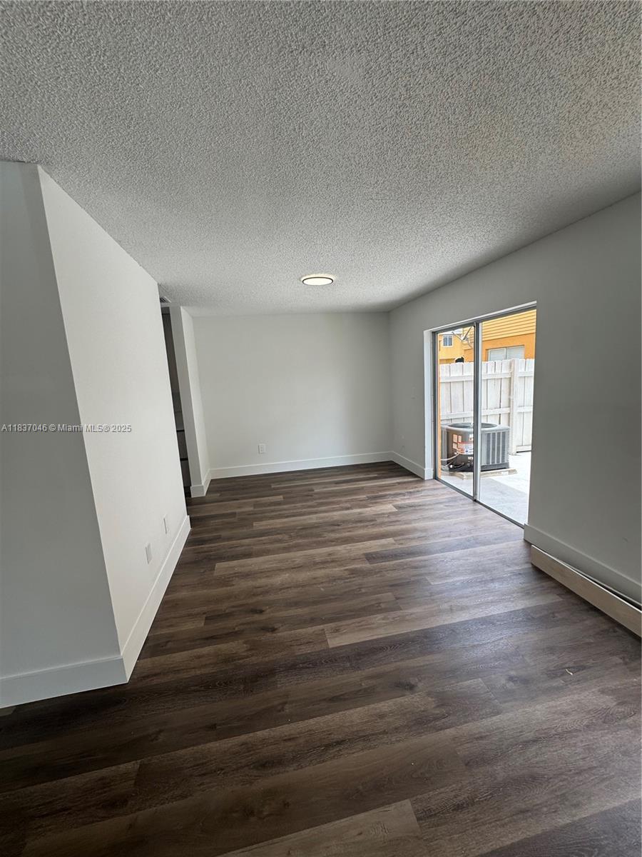 157 NE 12th Ave 157