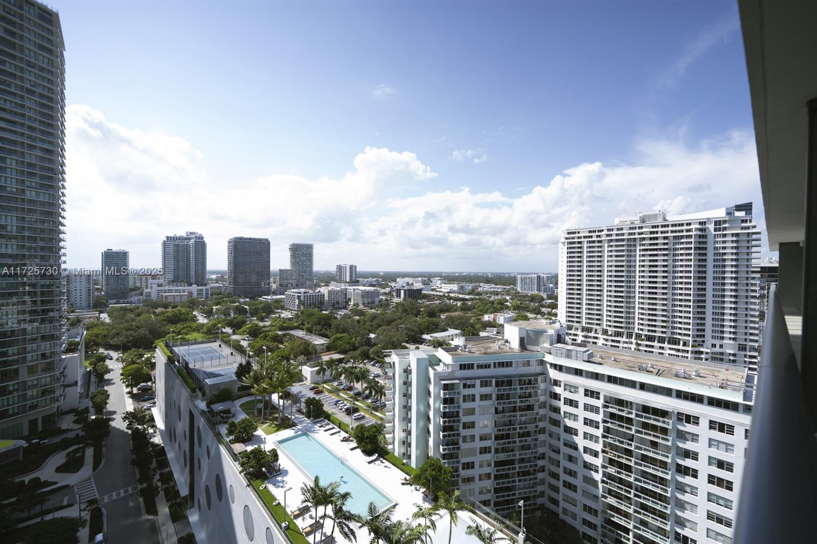 BEAUTIFUL AND MAGNIFICENT EXTRA-SPACIOUS APARTMENT ON THE VIBRANT PARAISO DISTRICT. THIS 3/3.5 + HUGE DEN APARTMENT HAS DIRECT BAY VIEWS ALONG WITH MAGNIFICENT VIEWS OF THE SUNRISE, BISCAYNE BAY, MIAMI BEACH AND THE SUNSET, ON THE WEST SIDE. ELEVATOR DOOR OPENS UP TO YOUR PRIVATE FOYER. UNIT HAS BEAUTIFUL PORCELAIN FLOORS THROUGHOUT, CLOSETS IN ALL BEDROOMS, SHADES IN THE LIVING ROOM AND BLACKOUTS IN ALL 3 BEDROOMS. KITCHEN CONTAINS TOP OF THE LINE APPLIANCES. AWARD WINNING AMARA RESTAURANT IS ON-SITE. AMMENITIES INCLUDE: MULTIPLE SWIMMING POOLS, TENNIS COURT, ACTIVITY ROOM, SPA/SAUNA, STATE OF THE ART EXERCISE ROOM. BRING YOUR MOST DEMANDING CLIENTS!