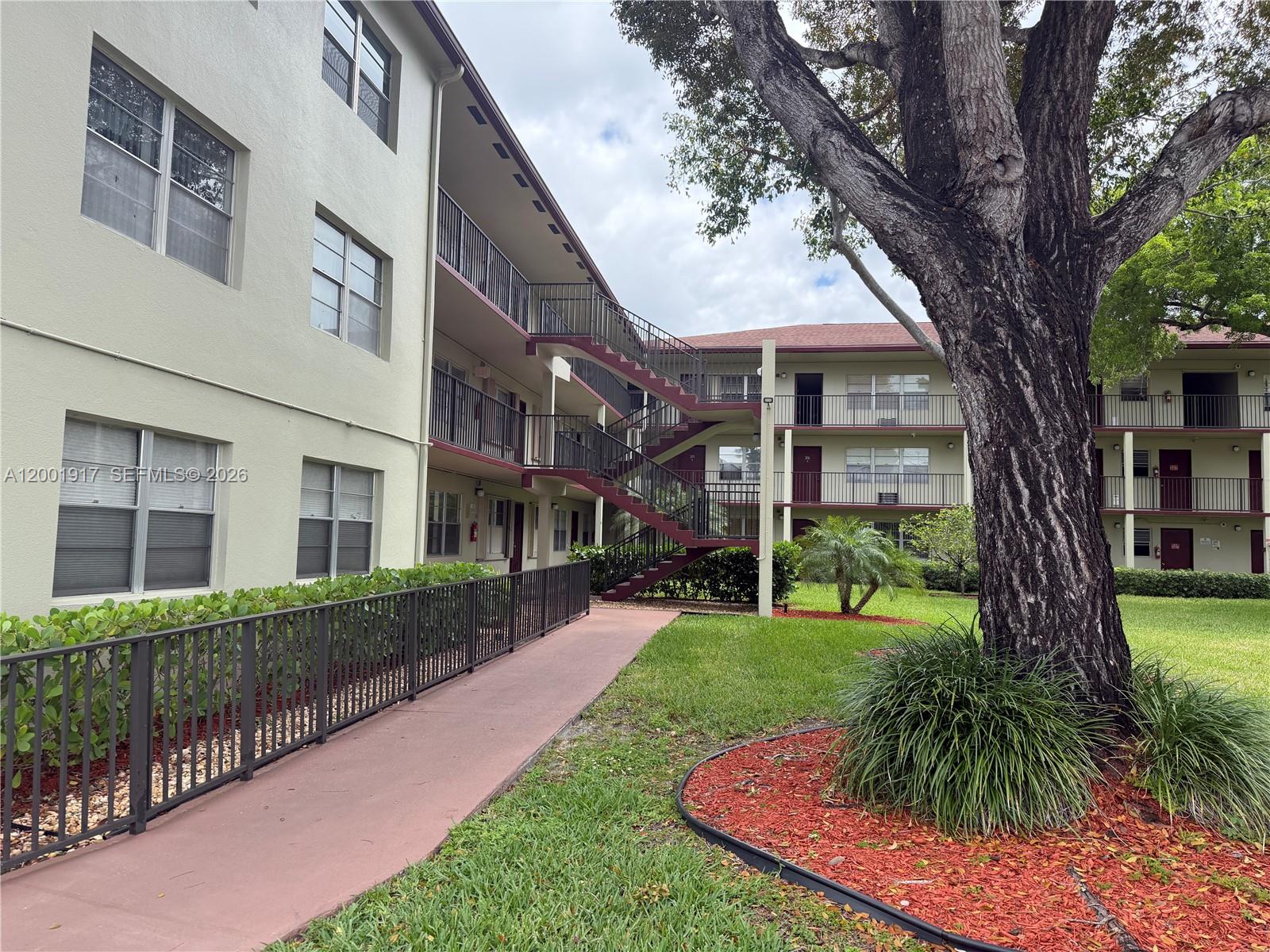 151 SW 135th Ter T306, Pembroke Pines, FL, 33027/$119,000 1 151 SW 135th Ter T306
