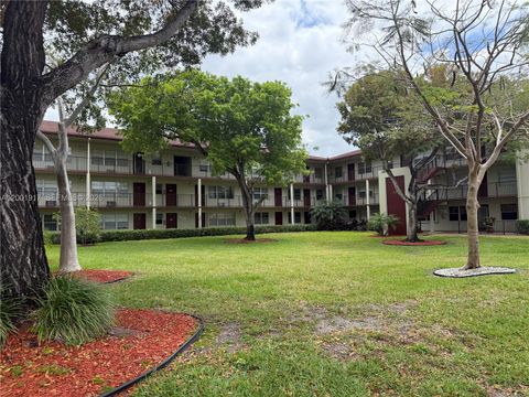 Pet Friendly Condos in Broward County 23 151 SW 135th Ter T306 Pembroke Pines FL 33027