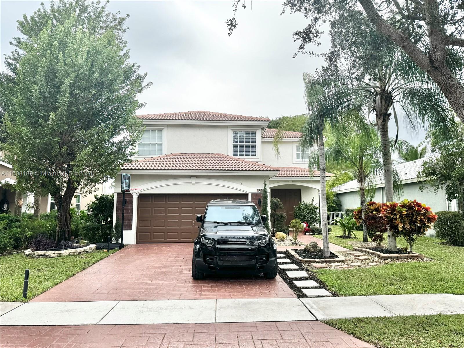 Property for Sale at 7833 Nw 70th Ave, Parkland, Broward County, Florida - Bedrooms: 5 
Bathrooms: 3  - $927,000