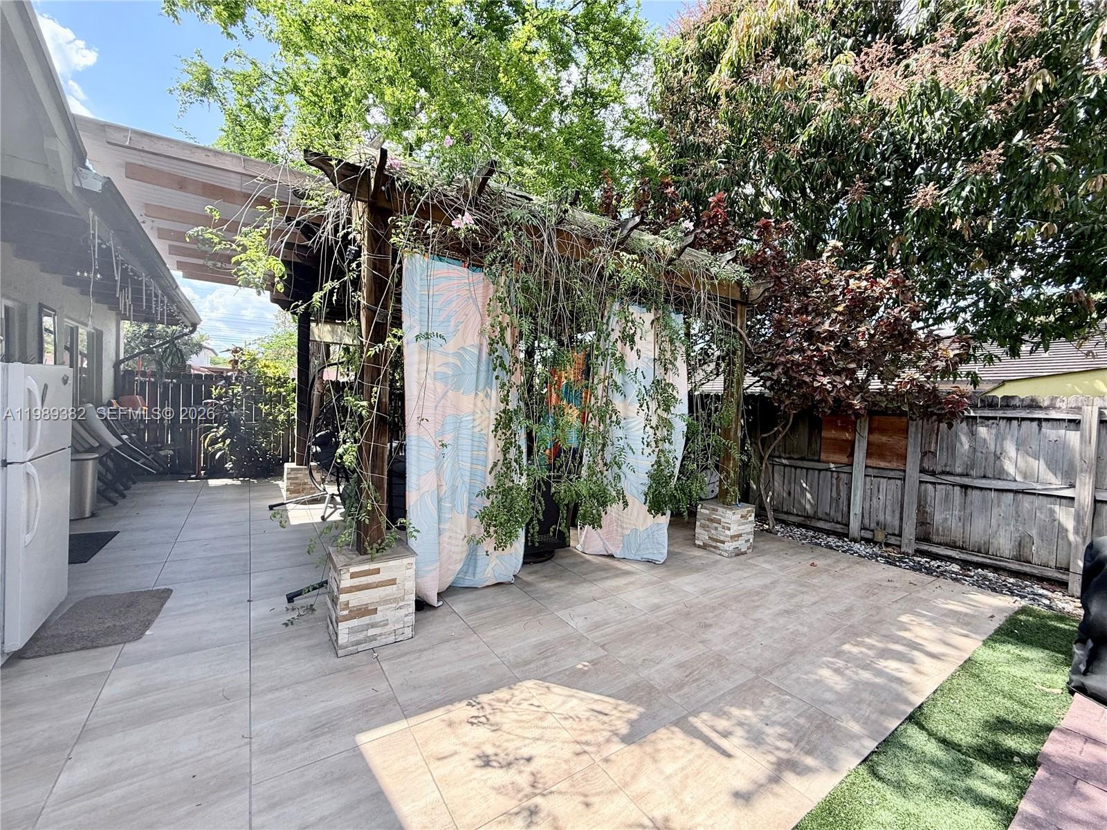 KENDALL LAKES EAST SECTIO - Residential