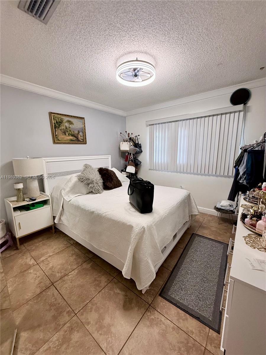 KENDALL LAKES EAST SECTIO - Residential