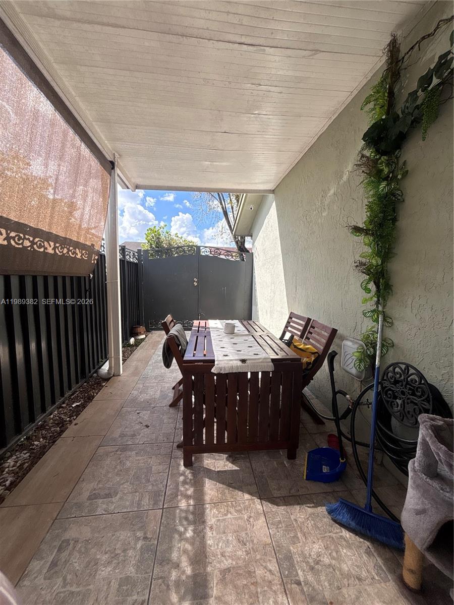 KENDALL LAKES EAST SECTIO - Residential