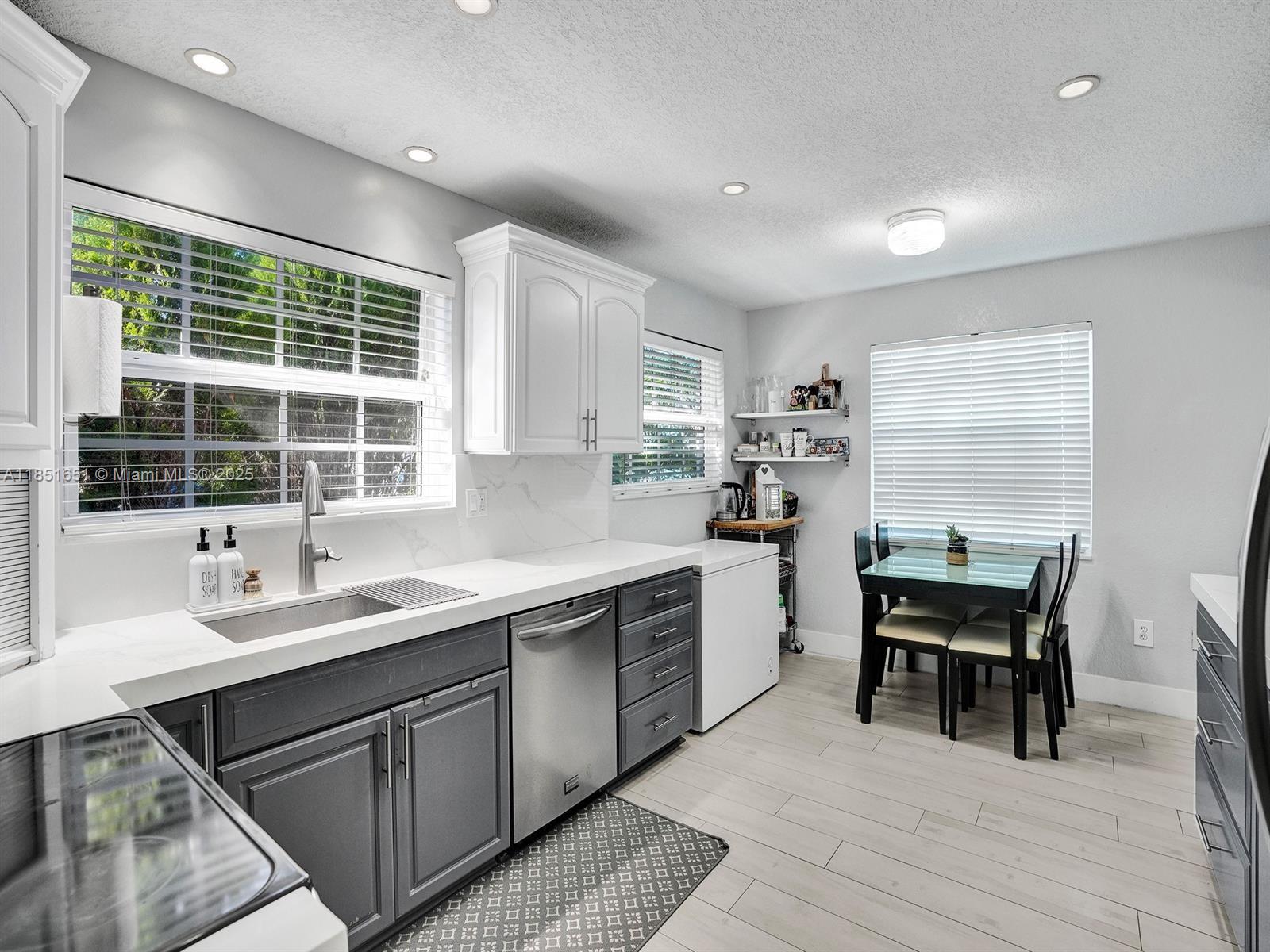 DANIA HIGHLANDS - Residential Lease