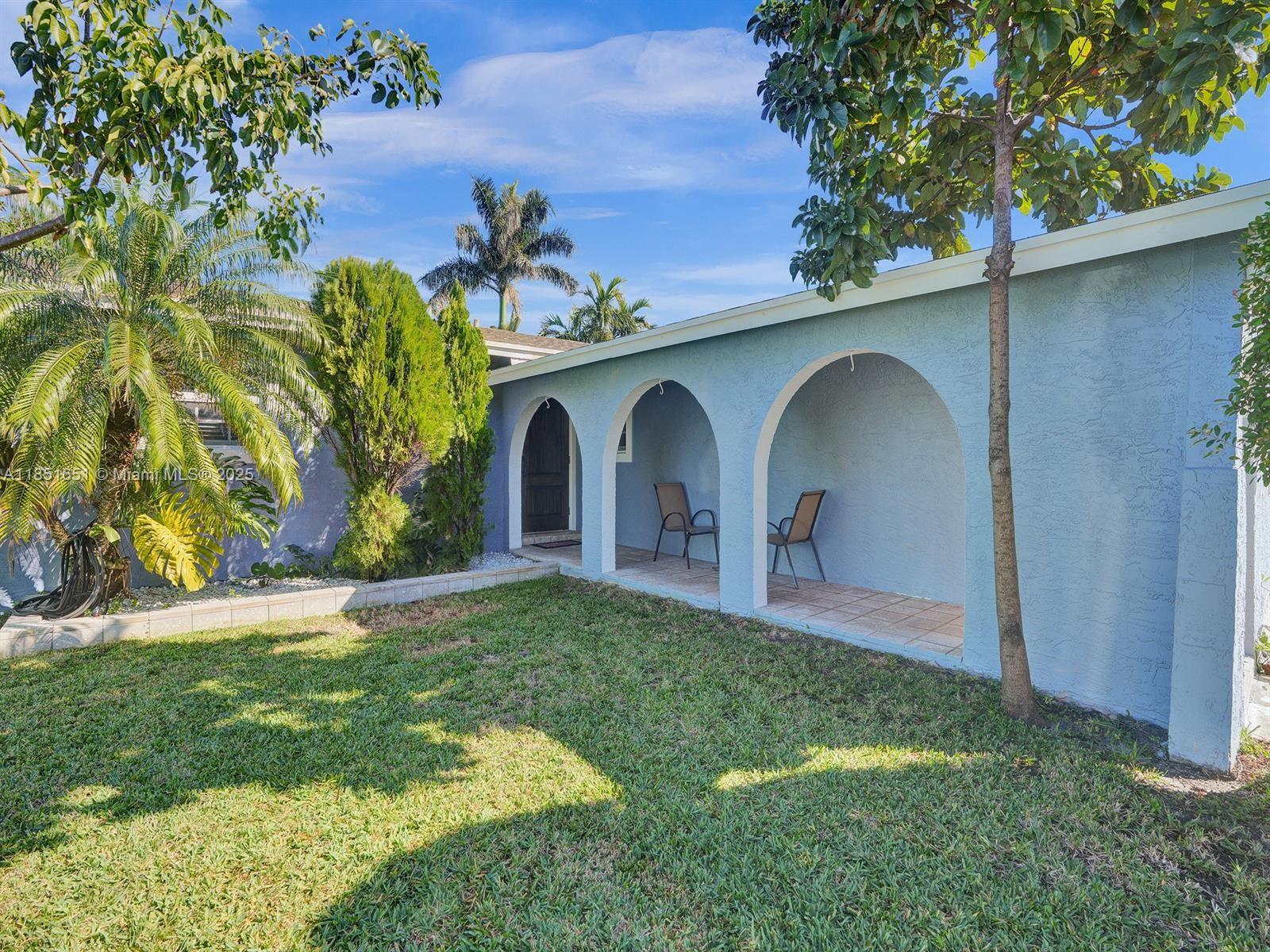 DANIA HIGHLANDS - Residential Lease