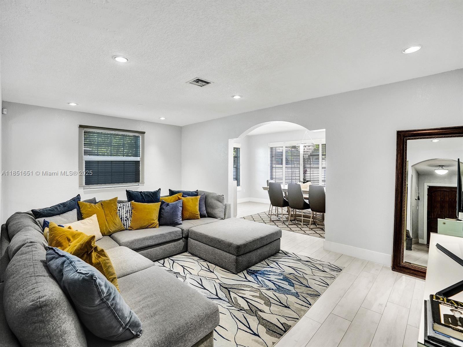 DANIA HIGHLANDS - Residential Lease