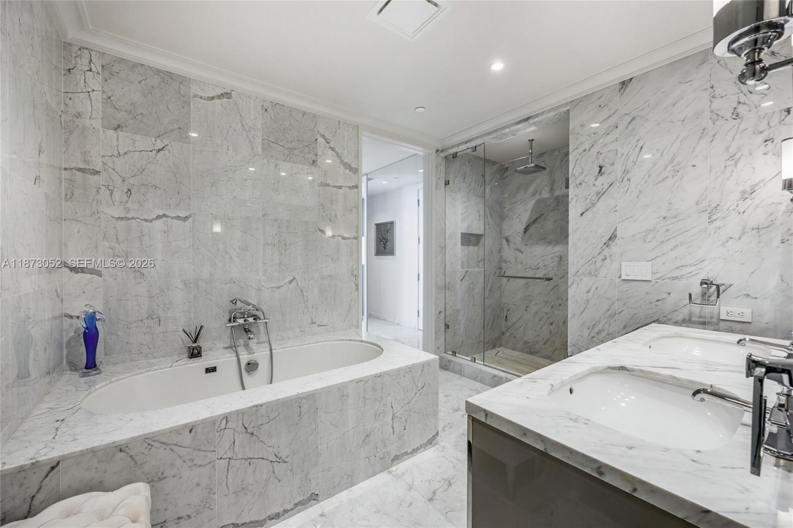 Ritz Carlton Residences - Residential