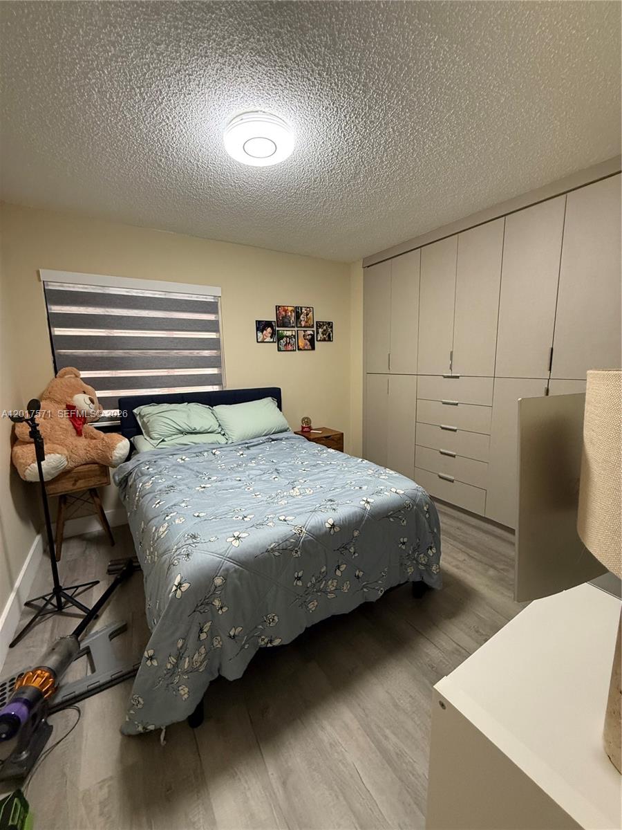 CALUSA POINT - Residential