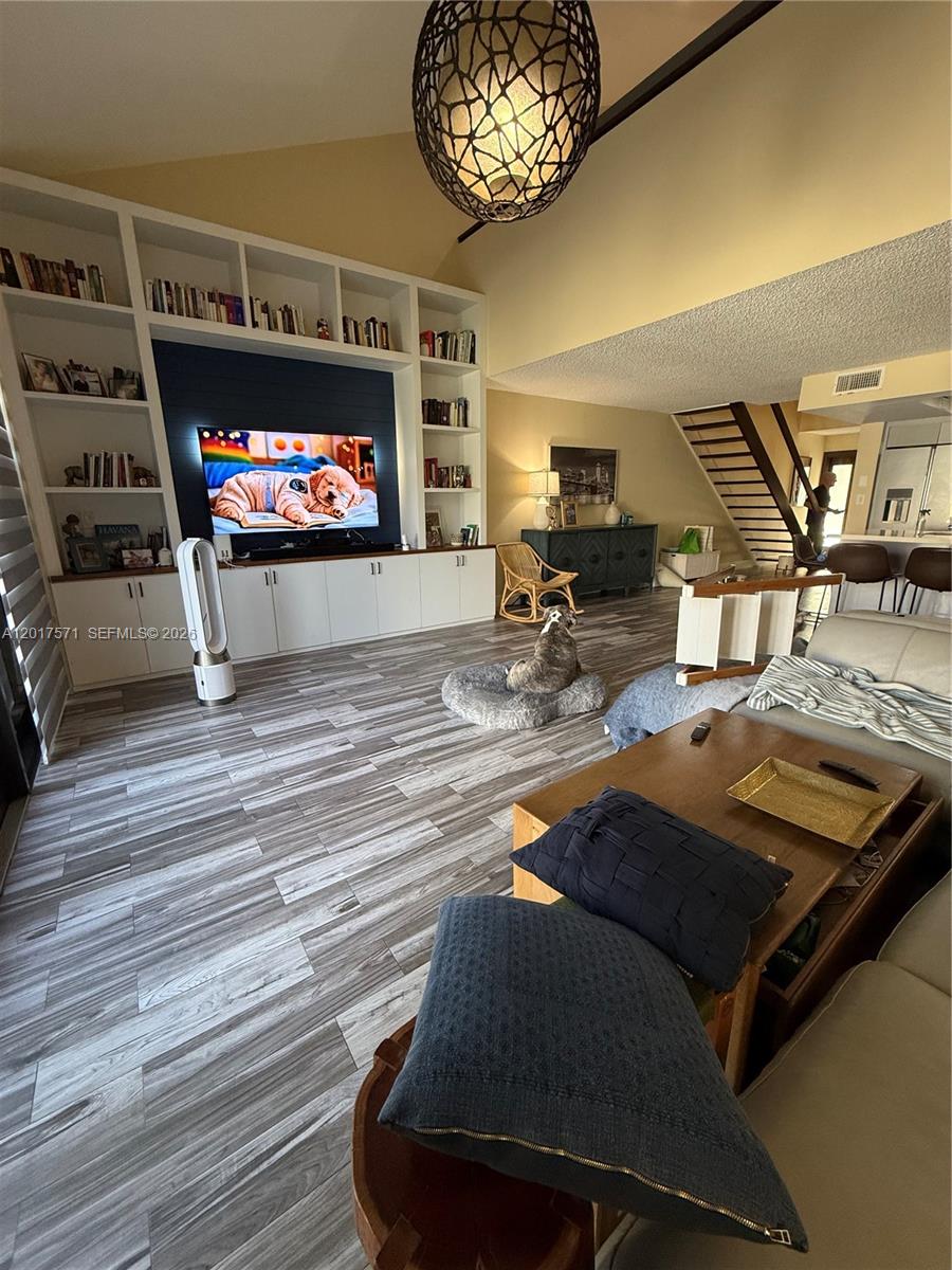 CALUSA POINT - Residential