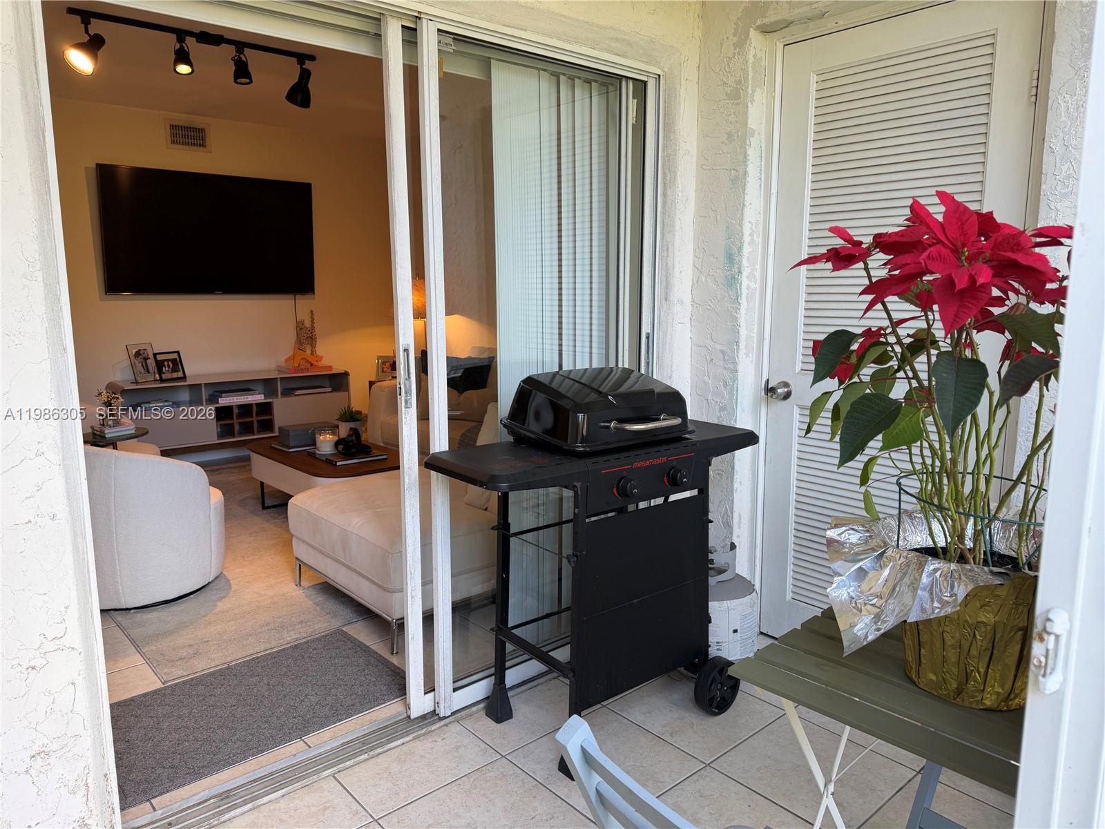 COLONNADES CONDO - Residential Lease